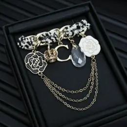 chanel brooches pour femme s_1263126